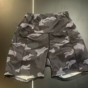 camo bike shorts with pockets